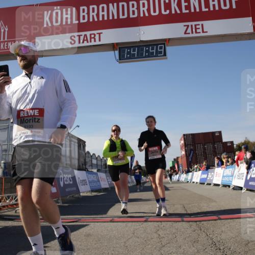 03.10.2025 - Köhlbrandbrückenlauf Jannik Wohlers http://msf.ph/oto/9122348 03.10.2025 13:41:50 Ziel 5193, 5232, 5250, 5257, 5315 meine-sportfotos.de