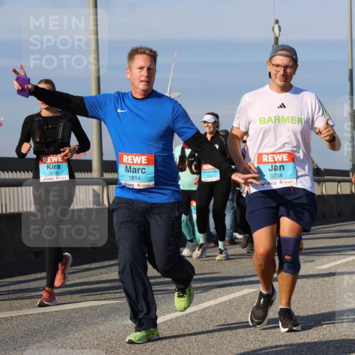 03.10.2025 - Köhlbrandbrückenlauf Strokosch-Dieckow http://msf.ph/oto/9122349 03.10.2025 09:59:19 Position 2 7, 2216, 1814, 2922, 3234 meine-sportfotos.de