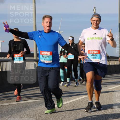 03.10.2025 - Köhlbrandbrückenlauf Strokosch-Dieckow http://msf.ph/oto/9122351 03.10.2025 09:59:19 Position 2 077, 2216, 1814, 3234 meine-sportfotos.de