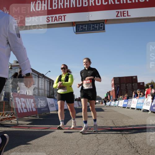 03.10.2025 - Köhlbrandbrückenlauf Jannik Wohlers http://msf.ph/oto/9122357 03.10.2025 13:41:50 Ziel 5193, 5232, 5250, 5257, 5315 meine-sportfotos.de