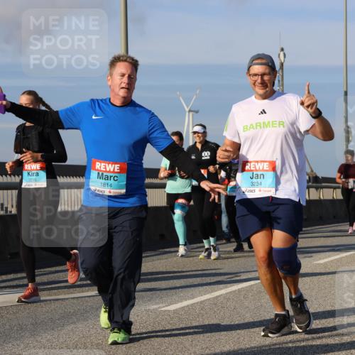 03.10.2025 - Köhlbrandbrückenlauf Strokosch-Dieckow http://msf.ph/oto/9122368 03.10.2025 09:59:20 Position 2 3077, 2216, 1814, 3234 meine-sportfotos.de