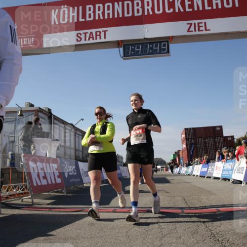 03.10.2025 - Köhlbrandbrückenlauf Jannik Wohlers http://msf.ph/oto/9122369 03.10.2025 13:41:50 Ziel 5193, 5232, 5250, 5257, 5315 meine-sportfotos.de