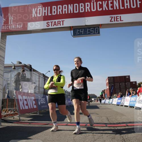 03.10.2025 - Köhlbrandbrückenlauf Jannik Wohlers http://msf.ph/oto/9122378 03.10.2025 13:41:50 Ziel 5193, 5232, 5250, 5257, 5315 meine-sportfotos.de