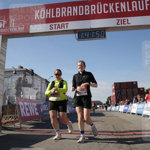 03.10.2025 - Köhlbrandbrückenlauf Jannik Wohlers http://msf.ph/oto/9122384 03.10.2025 13:41:50 Ziel 5193, 5232, 5250, 5257, 5315 meine-sportfotos.de