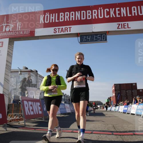03.10.2025 - Köhlbrandbrückenlauf Jannik Wohlers http://msf.ph/oto/9122406 03.10.2025 13:41:50 Ziel 5193, 5232, 5250, 5257, 5315 meine-sportfotos.de