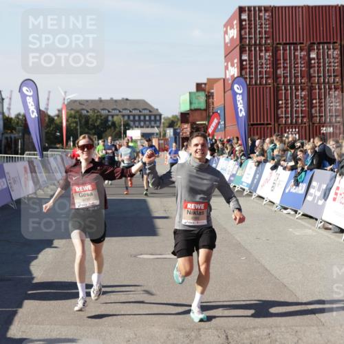 03.10.2025 - Köhlbrandbrückenlauf Jannik Wohlers http://msf.ph/oto/9122447 03.10.2025 13:05:10 Ziel 4098, 4175, 4256, 4390, 4490, 4585, 4751, 5670, 5785, 5951, 5952, 5969, 6561, 6719 meine-sportfotos.de