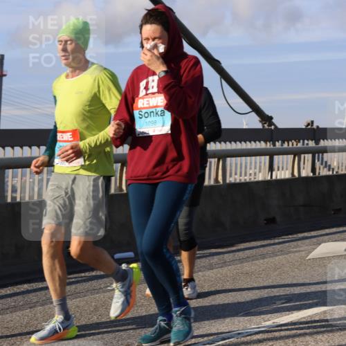 03.10.2025 - Köhlbrandbrückenlauf Strokosch-Dieckow http://msf.ph/oto/9122448 03.10.2025 09:59:31 Position 2 1098 meine-sportfotos.de