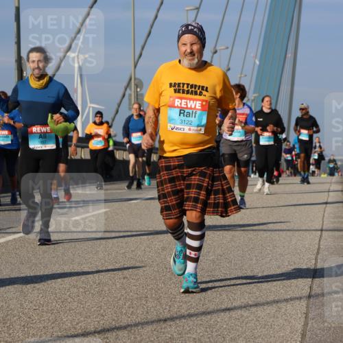 03.10.2025 - Köhlbrandbrückenlauf Strokosch-Dieckow http://msf.ph/oto/9122463 03.10.2025 09:59:33 Position 2 1887, 3122 meine-sportfotos.de