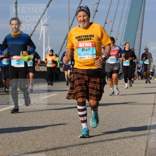 03.10.2025 - Köhlbrandbrückenlauf Strokosch-Dieckow http://msf.ph/oto/9122481 03.10.2025 09:59:34 Position 2 1887, 3122 meine-sportfotos.de