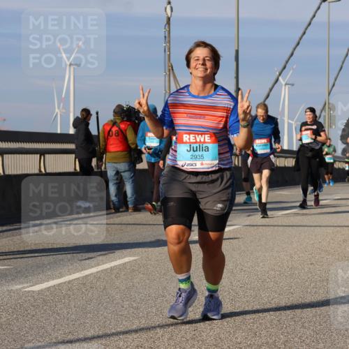03.10.2025 - Köhlbrandbrückenlauf Strokosch-Dieckow http://msf.ph/oto/9122499 03.10.2025 09:59:39 Position 2 2498, 2935 meine-sportfotos.de