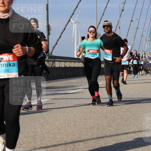 03.10.2025 - Köhlbrandbrückenlauf Strokosch-Dieckow http://msf.ph/oto/9122525 03.10.2025 09:59:43 Position 2 190, 2534, 2681, 676 meine-sportfotos.de