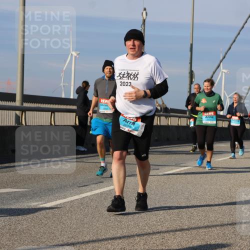 03.10.2025 - Köhlbrandbrückenlauf Strokosch-Dieckow http://msf.ph/oto/9122569 03.10.2025 09:59:51 Position 2 2023, 2693 meine-sportfotos.de