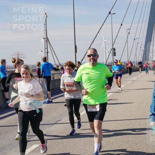 03.10.2025 - Köhlbrandbrückenlauf Michael Burmester http://msf.ph/oto/9122587 03.10.2025 13:04:37 Position 2 5262, 5495 meine-sportfotos.de