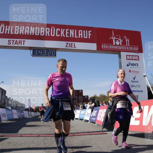 03.10.2025 - Köhlbrandbrückenlauf Jannik Wohlers http://msf.ph/oto/9122595 03.10.2025 13:43:20 Ziel 4238, 5021, 5464, 6711 meine-sportfotos.de