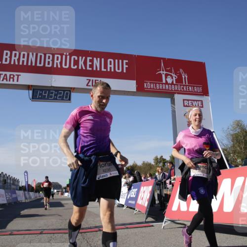 03.10.2025 - Köhlbrandbrückenlauf Jannik Wohlers http://msf.ph/oto/9122618 03.10.2025 13:43:21 Ziel 4238, 5021, 5464, 6711 meine-sportfotos.de