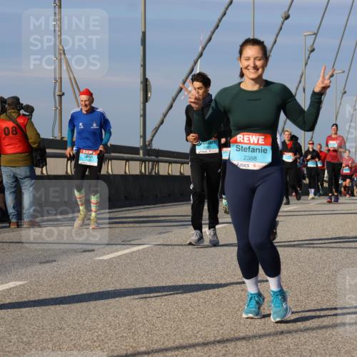 03.10.2025 - Köhlbrandbrückenlauf Strokosch-Dieckow http://msf.ph/oto/9122697 03.10.2025 10:00:17 Position 2 08, 2388 meine-sportfotos.de