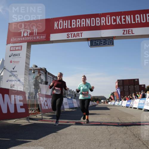 03.10.2025 - Köhlbrandbrückenlauf Jannik Wohlers http://msf.ph/oto/9122698 03.10.2025 13:43:30 Ziel 5464, 5499, 5559 meine-sportfotos.de