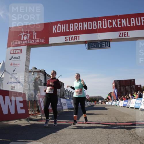 03.10.2025 - Köhlbrandbrückenlauf Jannik Wohlers http://msf.ph/oto/9122719 03.10.2025 13:43:30 Ziel 5464, 5499, 5559 meine-sportfotos.de