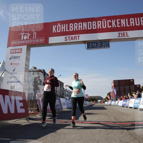 03.10.2025 - Köhlbrandbrückenlauf Jannik Wohlers http://msf.ph/oto/9122723 03.10.2025 13:43:30 Ziel 5464, 5499, 5559 meine-sportfotos.de