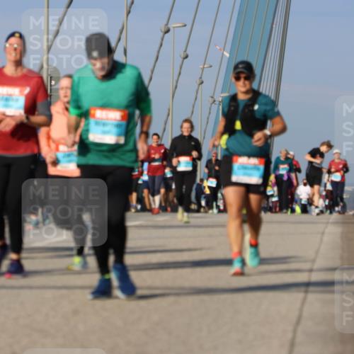 03.10.2025 - Köhlbrandbrückenlauf Strokosch-Dieckow http://msf.ph/oto/9122741 03.10.2025 10:00:27 Position 2  meine-sportfotos.de