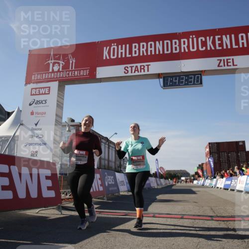 03.10.2025 - Köhlbrandbrückenlauf Jannik Wohlers http://msf.ph/oto/9122747 03.10.2025 13:43:31 Ziel 5464, 5499, 5559 meine-sportfotos.de