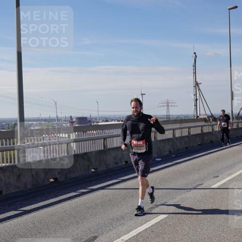 03.10.2025 - Köhlbrandbrückenlauf Michael Burmester http://msf.ph/oto/9122772 03.10.2025 13:05:00 Position 2  meine-sportfotos.de