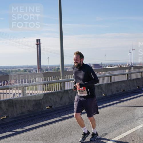 03.10.2025 - Köhlbrandbrückenlauf Michael Burmester http://msf.ph/oto/9122797 03.10.2025 13:05:01 Position 2 5139 meine-sportfotos.de