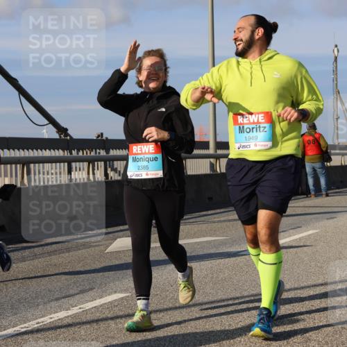 03.10.2025 - Köhlbrandbrückenlauf Strokosch-Dieckow http://msf.ph/oto/9122843 03.10.2025 10:00:42 Position 2 2205, 2385, 1949, 08, 21 meine-sportfotos.de