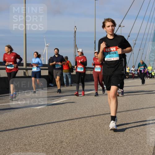 03.10.2025 - Köhlbrandbrückenlauf Strokosch-Dieckow http://msf.ph/oto/9122858 03.10.2025 10:00:51 Position 2 2631 meine-sportfotos.de