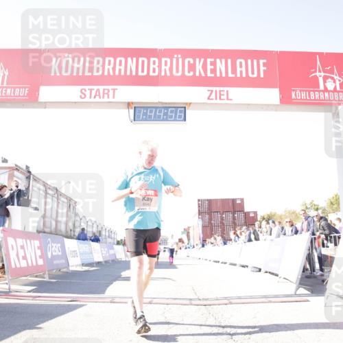 03.10.2025 - Köhlbrandbrückenlauf Jannik Wohlers http://msf.ph/oto/9122867 03.10.2025 13:44:56 Ziel 5932, 6527, 6528, 6542, 6546 meine-sportfotos.de