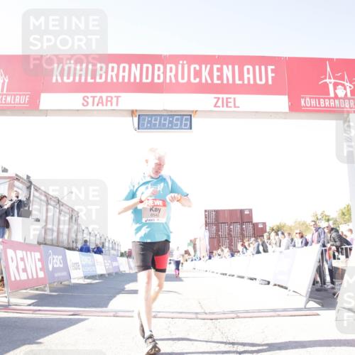 03.10.2025 - Köhlbrandbrückenlauf Jannik Wohlers http://msf.ph/oto/9122872 03.10.2025 13:44:56 Ziel 5932, 6527, 6528, 6542, 6546 meine-sportfotos.de