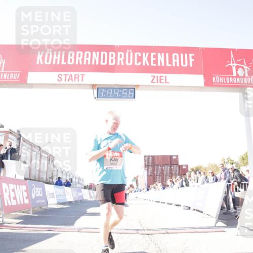 03.10.2025 - Köhlbrandbrückenlauf Jannik Wohlers http://msf.ph/oto/9122884 03.10.2025 13:44:56 Ziel 5932, 6527, 6528, 6542, 6546 meine-sportfotos.de
