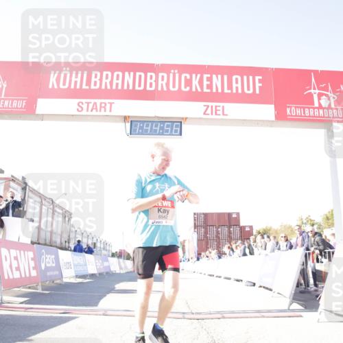 03.10.2025 - Köhlbrandbrückenlauf Jannik Wohlers http://msf.ph/oto/9122894 03.10.2025 13:44:56 Ziel 5932, 6527, 6528, 6542, 6546 meine-sportfotos.de