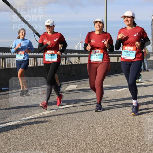 03.10.2025 - Köhlbrandbrückenlauf Strokosch-Dieckow http://msf.ph/oto/9122909 03.10.2025 10:00:54 Position 2 2763, 2726, 2725, 2727 meine-sportfotos.de