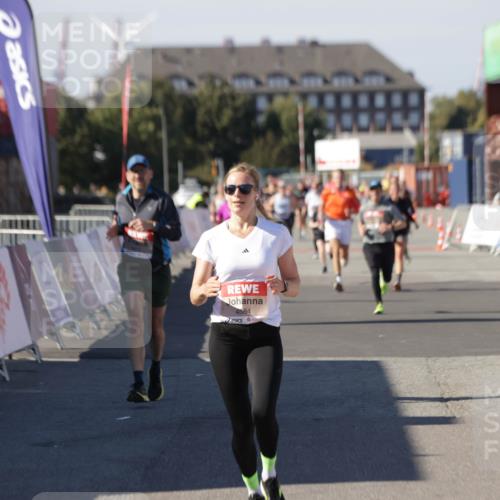 03.10.2025 - Köhlbrandbrückenlauf Jannik Wohlers http://msf.ph/oto/9122919 03.10.2025 13:05:25 Ziel 4011, 4272, 4344, 4390, 4496, 4584, 4877, 5637, 5969, 6041, 6044, 6081 meine-sportfotos.de