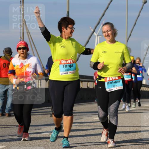 03.10.2025 - Köhlbrandbrückenlauf Strokosch-Dieckow http://msf.ph/oto/9122948 03.10.2025 10:01:05 Position 2 08, 3254, 1963 meine-sportfotos.de