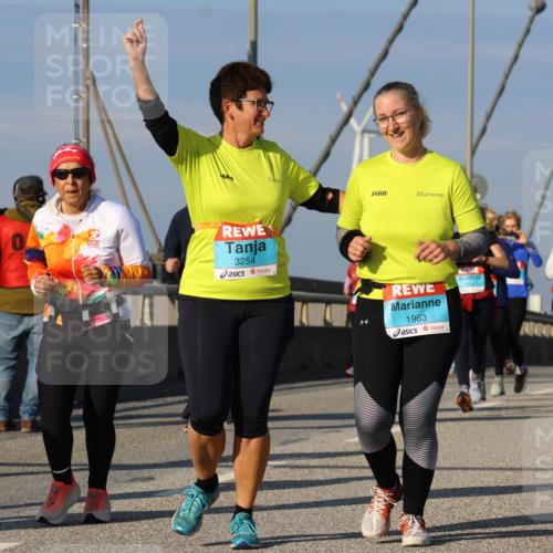 03.10.2025 - Köhlbrandbrückenlauf Strokosch-Dieckow http://msf.ph/oto/9122952 03.10.2025 10:01:06 Position 2 3254, 1963 meine-sportfotos.de