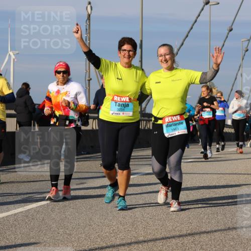 03.10.2025 - Köhlbrandbrückenlauf Strokosch-Dieckow http://msf.ph/oto/9122958 03.10.2025 10:01:06 Position 2 361, 2441, 2518, 3254, 1963 meine-sportfotos.de