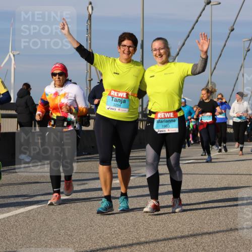 03.10.2025 - Köhlbrandbrückenlauf Strokosch-Dieckow http://msf.ph/oto/9122965 03.10.2025 10:01:06 Position 2 361, 2518, 244, 3254, 1963 meine-sportfotos.de