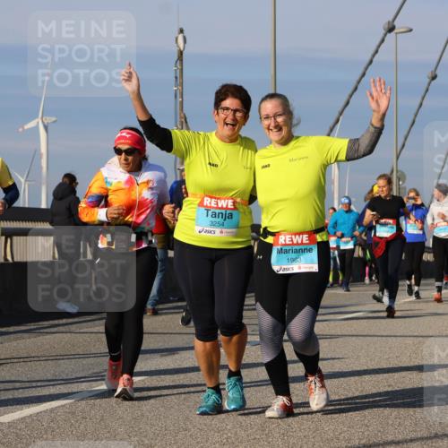 03.10.2025 - Köhlbrandbrückenlauf Strokosch-Dieckow http://msf.ph/oto/9122977 03.10.2025 10:01:07 Position 2 361, 2441, 3254, 1963 meine-sportfotos.de