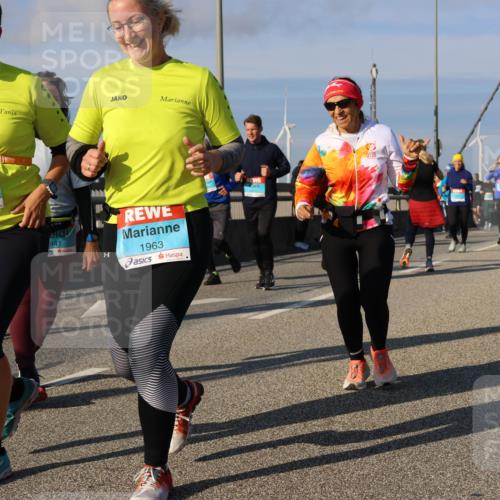 03.10.2025 - Köhlbrandbrückenlauf Strokosch-Dieckow http://msf.ph/oto/9123013 03.10.2025 10:01:09 Position 2 3254, 441, 1963 meine-sportfotos.de