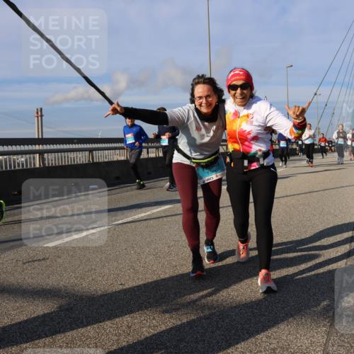 03.10.2025 - Köhlbrandbrückenlauf Strokosch-Dieckow http://msf.ph/oto/9123058 03.10.2025 10:01:11 Position 2 2441 meine-sportfotos.de