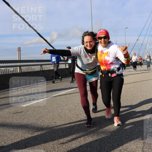 03.10.2025 - Köhlbrandbrückenlauf Strokosch-Dieckow http://msf.ph/oto/9123064 03.10.2025 10:01:11 Position 2  meine-sportfotos.de