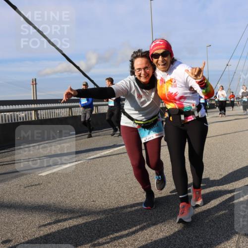 03.10.2025 - Köhlbrandbrückenlauf Strokosch-Dieckow http://msf.ph/oto/9123072 03.10.2025 10:01:11 Position 2  meine-sportfotos.de