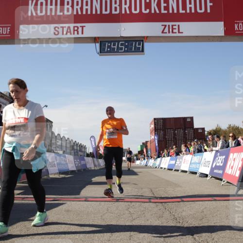 03.10.2025 - Köhlbrandbrückenlauf Jannik Wohlers http://msf.ph/oto/9123075 03.10.2025 13:45:14 Ziel 5015, 6264 meine-sportfotos.de