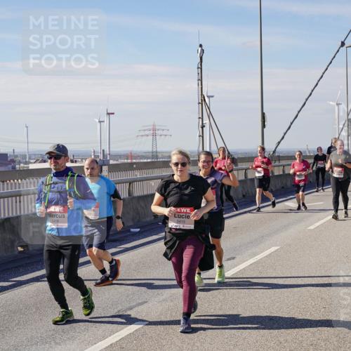 03.10.2025 - Köhlbrandbrückenlauf Michael Burmester http://msf.ph/oto/9123100 03.10.2025 13:05:36 Position 2 5416, 5415 meine-sportfotos.de