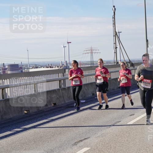 03.10.2025 - Köhlbrandbrückenlauf Michael Burmester http://msf.ph/oto/9123135 03.10.2025 13:05:39 Position 2 93, 5564, 4884 meine-sportfotos.de