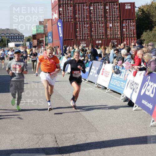 03.10.2025 - Köhlbrandbrückenlauf Jannik Wohlers http://msf.ph/oto/9123166 03.10.2025 13:05:33 Ziel 4011, 4062, 4161, 4278, 4384, 4584, 5468, 6281 meine-sportfotos.de