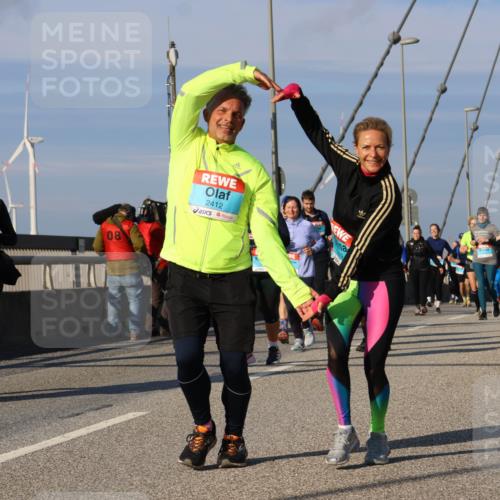03.10.2025 - Köhlbrandbrückenlauf Strokosch-Dieckow http://msf.ph/oto/9123177 03.10.2025 10:01:25 Position 2 08, 2412 meine-sportfotos.de