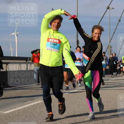 03.10.2025 - Köhlbrandbrückenlauf Strokosch-Dieckow http://msf.ph/oto/9123191 03.10.2025 10:01:25 Position 2 08, 2412, 419 meine-sportfotos.de